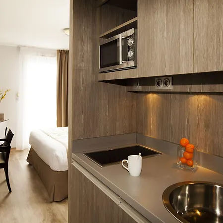 Sejours & Affaires Marie Curie 2* Grenoble