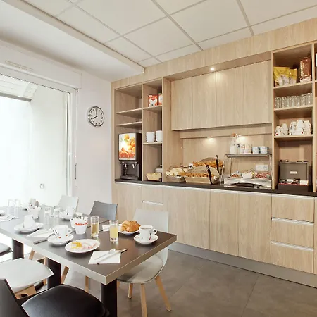 Sejours & Affaires Marie Curie Apart Otel 2*