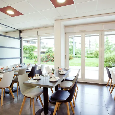 塞祖尔阿菲尔格勒诺布尔马里库里酒店 公寓式酒店 格勒诺布尔