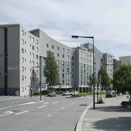 塞祖尔阿菲尔格勒诺布尔马里库里酒店 公寓式酒店 2*