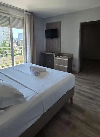 Sejours & Affaires Marie Curie 2* Grenoble