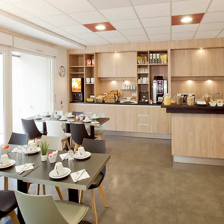 Sejours & Affaires Marie Curie Aparthotel 2*