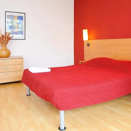 Aparthotel Sejours & Affaires Marie Curie